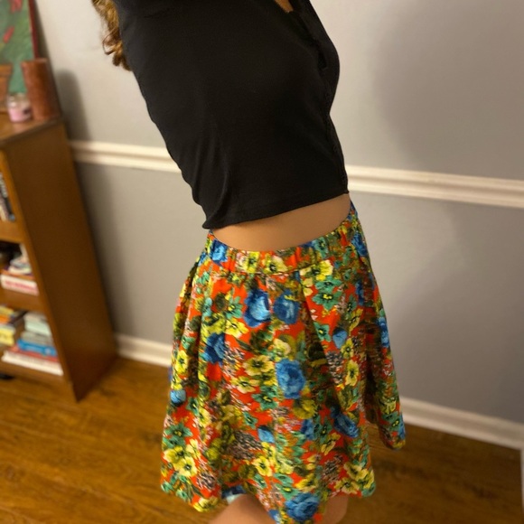 Sugar + Lips Floral Skirt - Picture 4 of 12